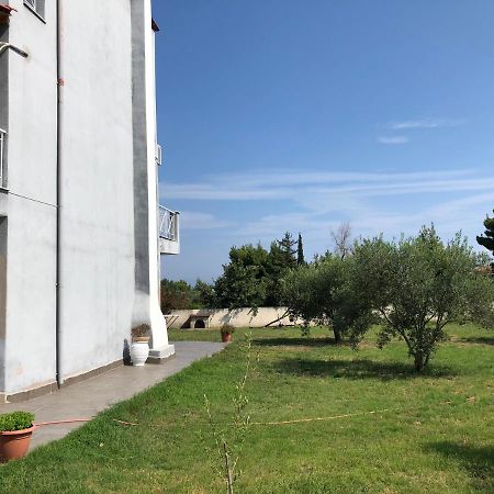 Modern House Guest House Afytos Exterior photo